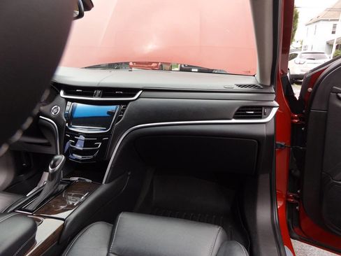 Used 2013 Cadillac XTS FWD image 24