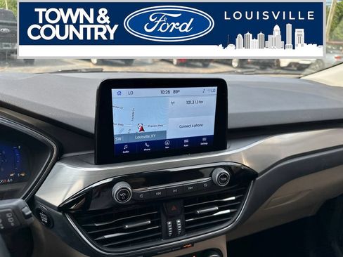 Used 2022 Ford Escape Titanium w/ Class II Trailer Tow Package AWD/4WD image 18