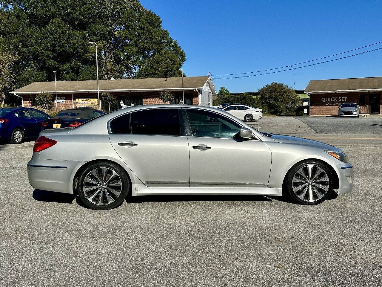 Used 2012 Hyundai Genesis 5.0 R-Spec RWD image 8
