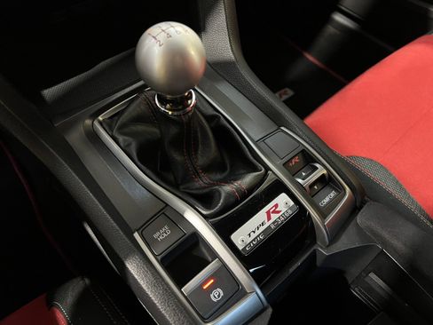 Used 2019 Honda Civic Type R image 19