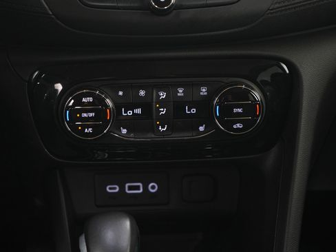 Used 2023 Buick Encore GX Select w/ Safety Package II AWD/4WD image 18