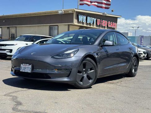 Used 2023 Tesla Model 3 Standard Range RWD image 2