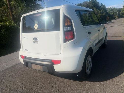 Used 2011 Kia Soul FWD image 4