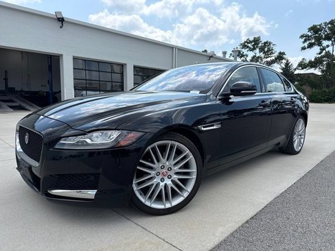 Used 2017 Jaguar XF Prestige AWD/4WD image 1