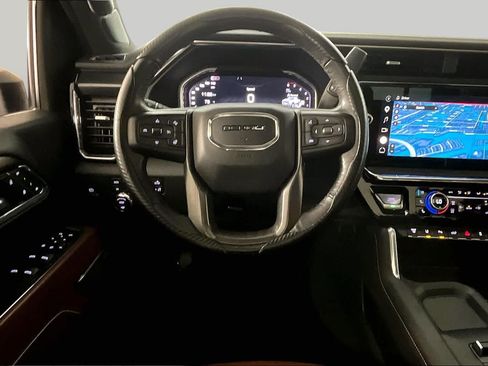 Used 2024 GMC Sierra 2500 Denali Ultimate AWD/4WD image 10