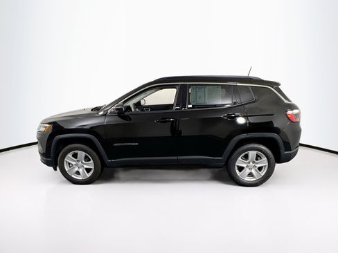 Used 2022 Jeep Compass Latitude AWD/4WD image 8