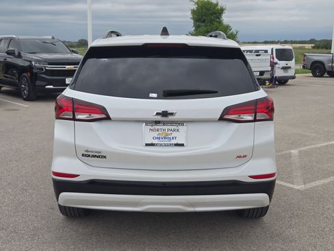 Certified 2024 Chevrolet Equinox RS w/ RS Leather Package FWD image 4