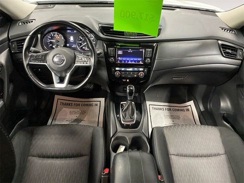 Used 2020 Nissan Rogue SV image 10