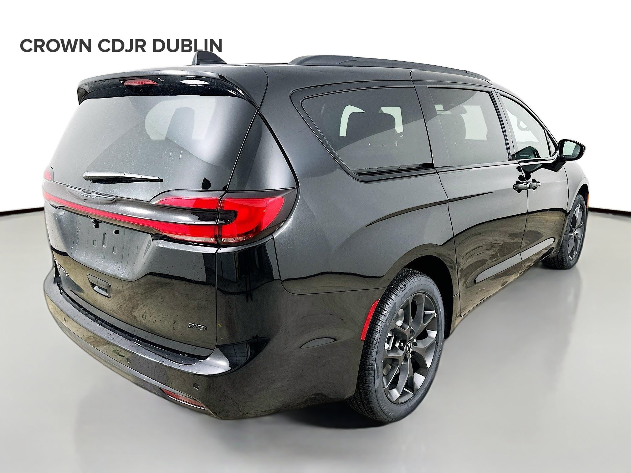 New 2026 Chrysler Pacifica Select w/ S Appearance Package AWD/4WD image 5