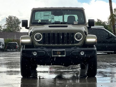 New 2026 Jeep Gladiator Sport AWD/4WD image 10