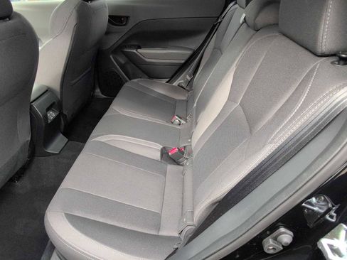 Used 2025 Subaru Crosstrek 2.0i Premium image 19