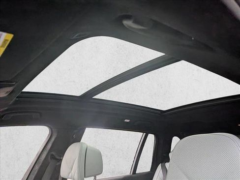 New 2026 BMW X7 xDrive40i w/ Premium Package image 17