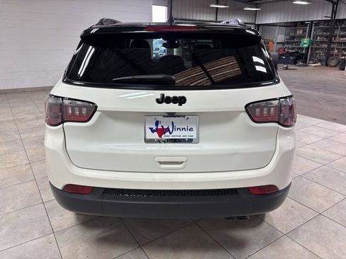 Used 2021 Jeep Compass Latitude w/ Sun and Sound Group FWD image 4