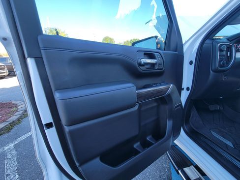 Used 2022 Chevrolet Silverado 1500 LTZ image 23