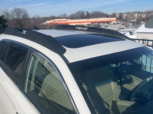 Used 2019 Subaru Outback 3.6R Limited image 2