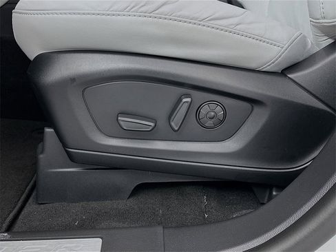 New 2026 Ford Explorer Platinum w/ LUX Leather Package image 22