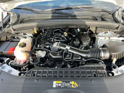 Used 2023 Jeep Grand Cherokee L Laredo AWD/4WD image 29