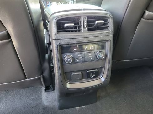 Used 2018 Buick Envision Essence FWD image 23
