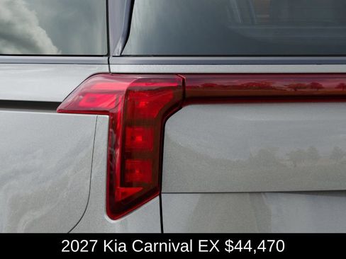 New 2027 Kia Carnival EX FWD image 11