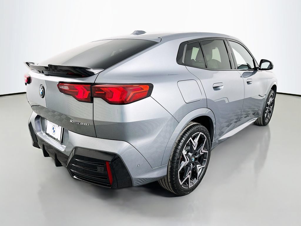Used 2026 BMW X2 xDrive28i w/ Technology Package AWD/4WD image 5