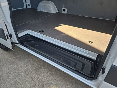Used 2025 Mercedes-Benz Sprinter 2500 image 60