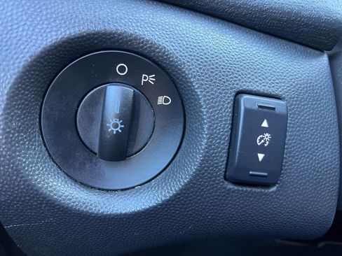 Used 2012 Ford Fiesta SE image 23