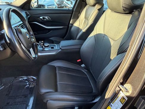 Certified 2022 BMW 330i Sedan w/ Driving Assistance Package image 18