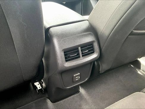 Used 2024 Chevrolet Equinox LT AWD/4WD image 11