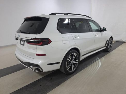 Used 2024 BMW X7 xDrive40i w/ M Sport Package AWD/4WD image 2