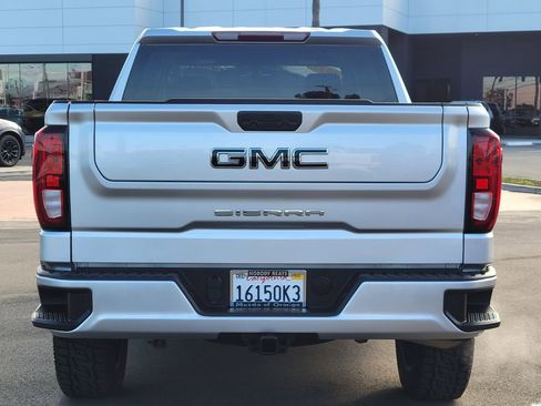 Used 2022 GMC Sierra 1500 Elevation w/ LPO, Elevation Black Package image 19