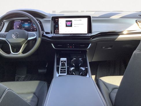 New 2026 Volkswagen Atlas Cross Sport SE image 13