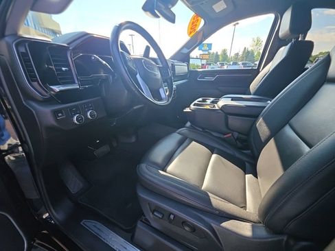 Used 2025 GMC Sierra 1500 SLT AWD/4WD image 19