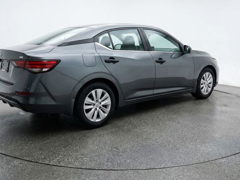 Used 2025 Nissan Sentra S FWD image 9