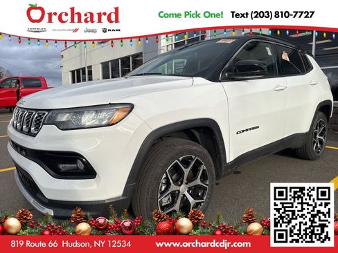 Used 2024 Jeep Compass Limited image 9