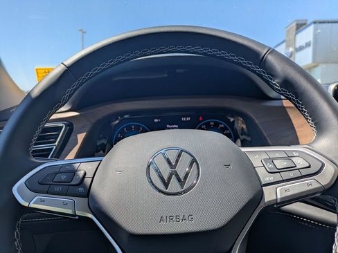 New 2026 Volkswagen Atlas SE FWD image 33