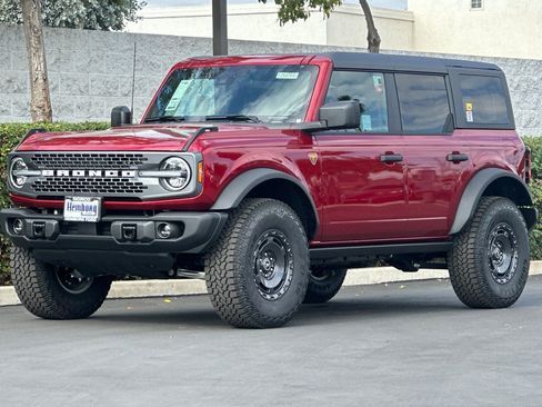 New 2025 Ford Bronco Badlands w/ Sasquatch Package image 8