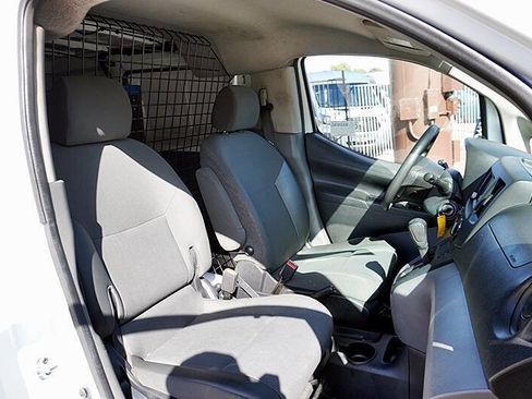 Used 2020 Nissan NV200 SV image 12
