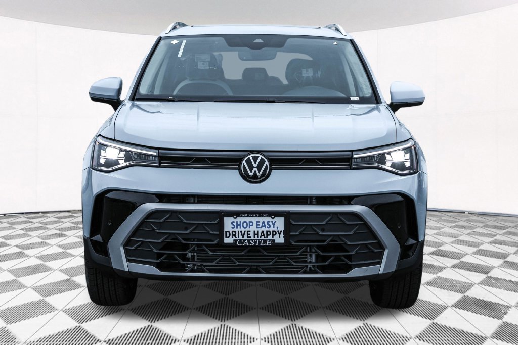 Used 2026 Volkswagen Taos SE AWD/4WD image 8