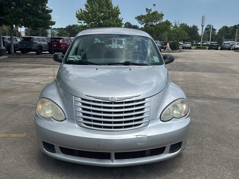 Used 2009 Chrysler PT Cruiser FWD image 2