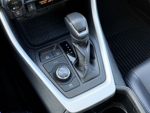 Used 2022 Toyota RAV4 XSE image 21