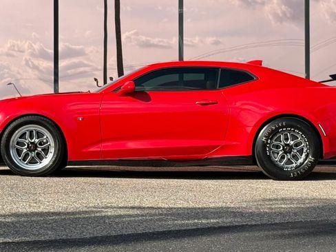 Used 2017 Chevrolet Camaro SS RWD image 5