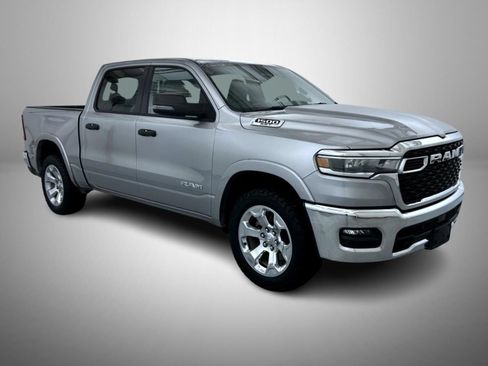Used 2025 RAM 1500 Big Horn AWD/4WD image 3