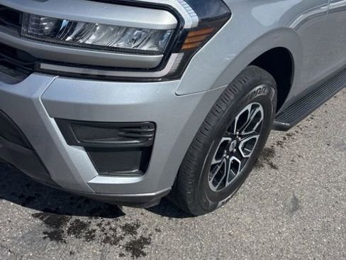 Used 2023 Ford Expedition Max XLT AWD/4WD image 10