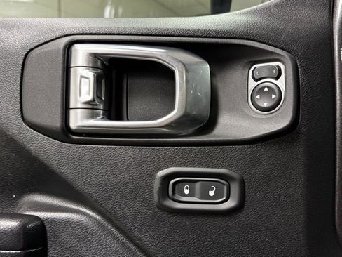 Certified 2021 Jeep Wrangler Unlimited Rubicon 4xe image 11