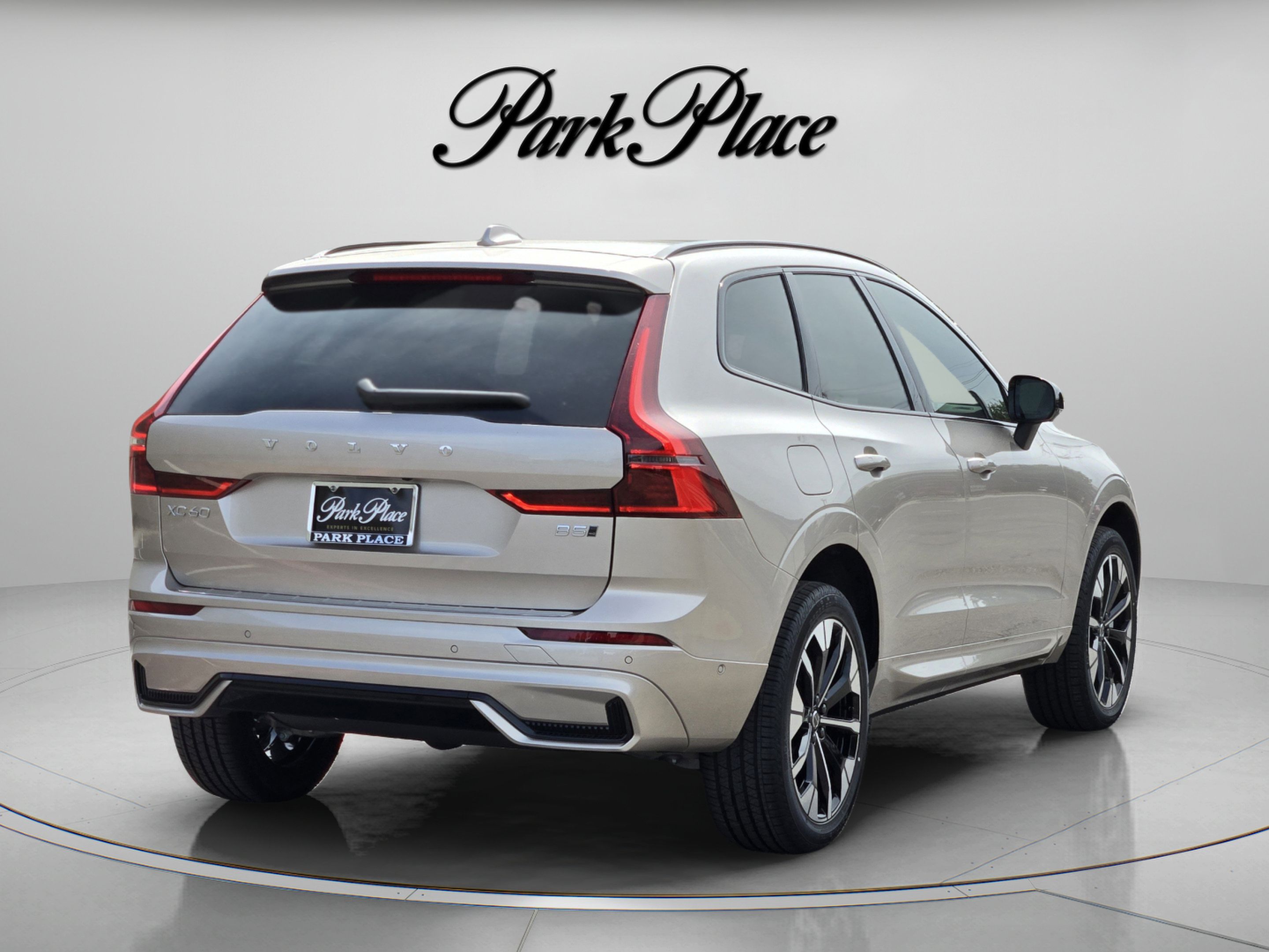 Used 2026 Volvo XC60 B5 Plus w/ Protection Package Premier AWD/4WD image 6