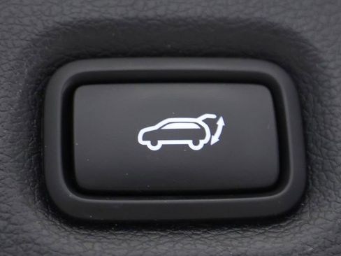Used 2022 Hyundai Santa Fe Limited FWD image 13