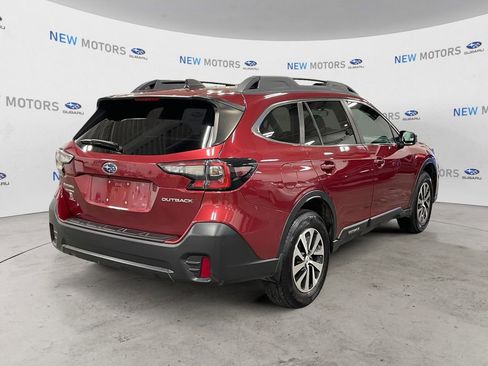 Used 2022 Subaru Outback Premium image 5