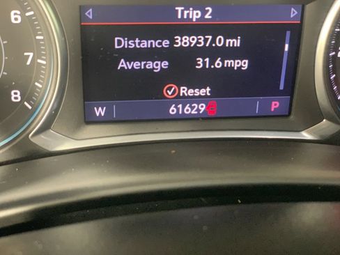 Used 2021 Chevrolet Equinox Premier w/ Redline Edition FWD image 22