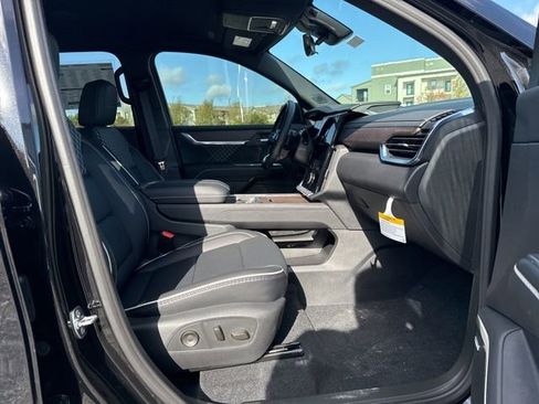 New 2026 GMC Acadia Denali w/ Super Cruise Package image 12