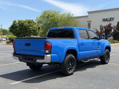 Used 2020 Toyota Tacoma SR5 RWD image 19